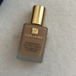 Estée Lauder foundation
